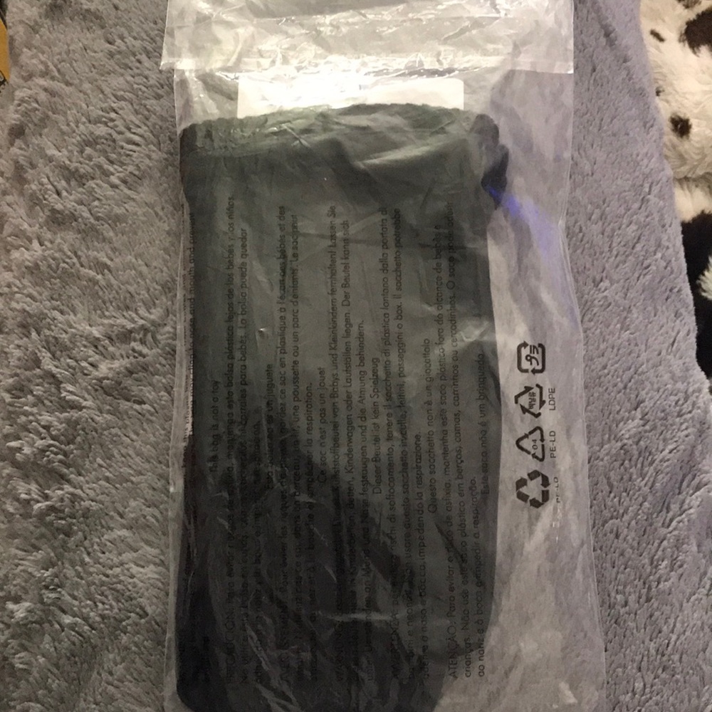 (NWT)Calvin Klein Fleece Lined Gloves - Picture 7 of 7